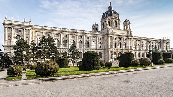 vienna-3287375_1920.jpg  