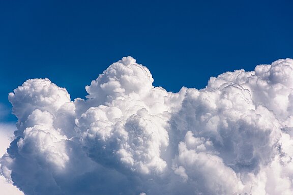 clouds-g634d8415e_1920.jpg  